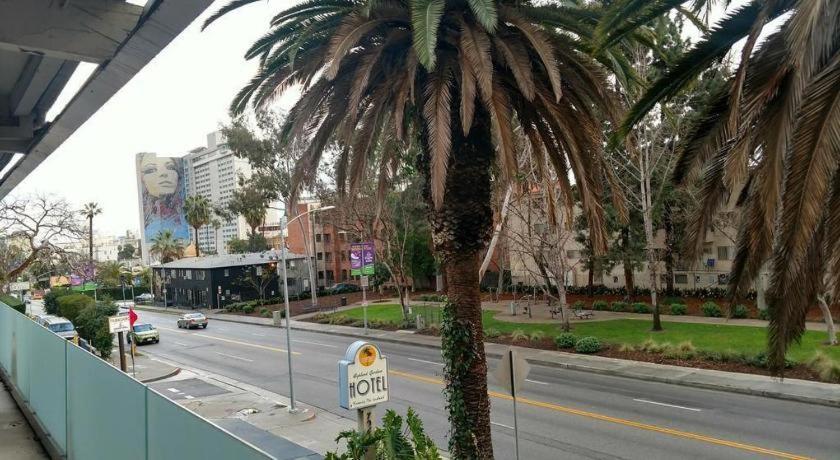 Highland Gardens Hotel Los Angeles Exterior photo